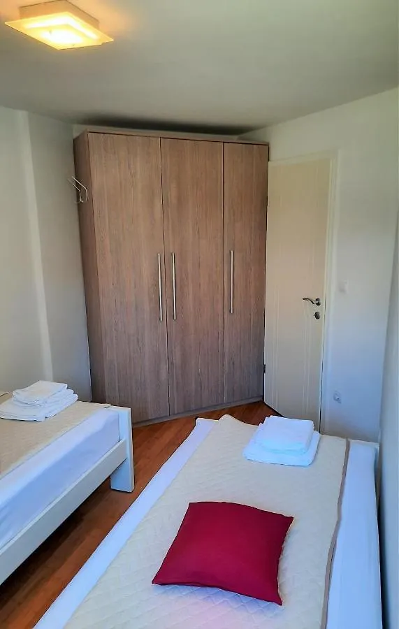 Apartment Mato Barbariga 0*,  Chorvatsko